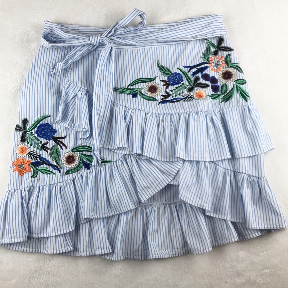 Nordstroms cotton ruffled embroidered skirt